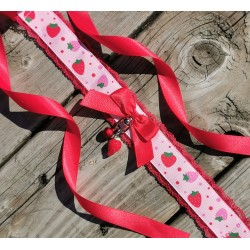 Strawberry Collar